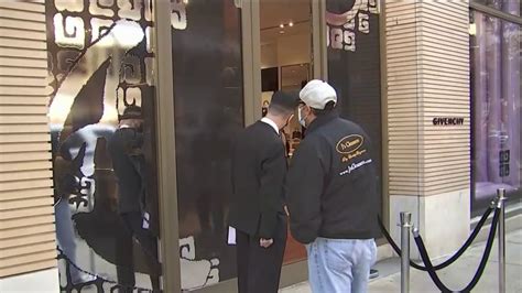 givenchy nyc robbery|Thieves Steal At Least $80K in Goods From Upper East Side .